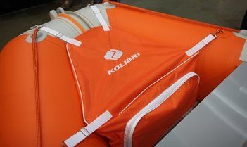 Носовая сумка-рундук с креплениями для лодки Колибри (черный, серый, оранж, синий)